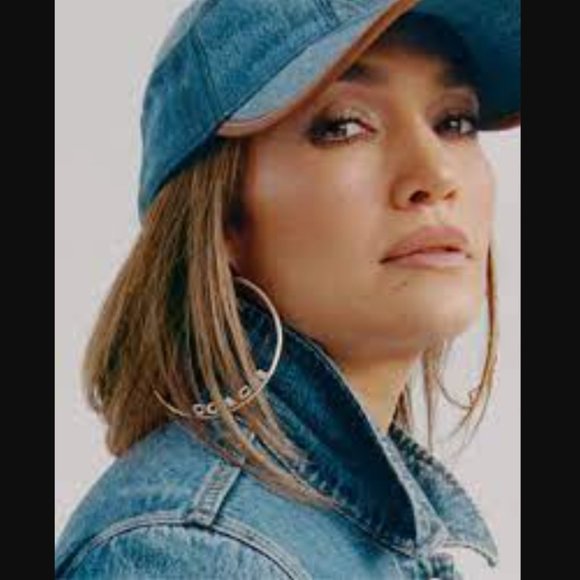 NEW Coach x Jennifer Lopez JLo Signature Large Hoop Earrings Hoops Logo Gold - Picture 2 of 6